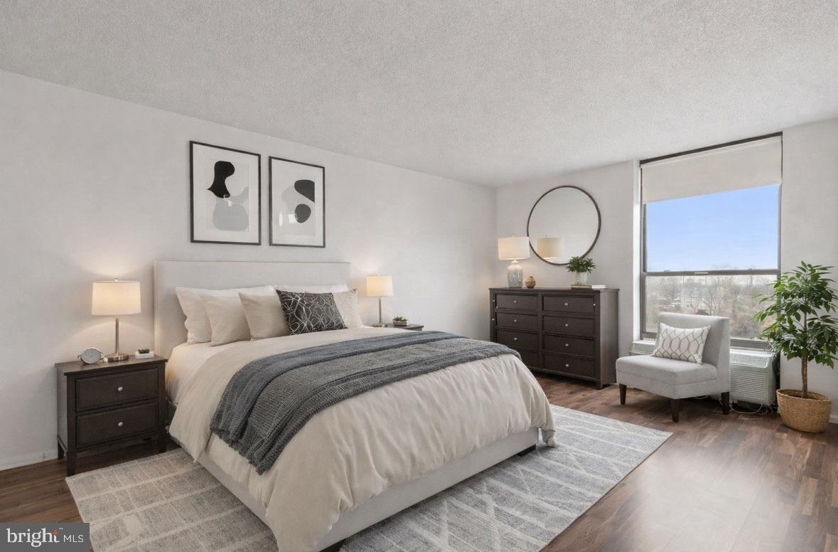 PLYMOUTH HILLS - Residential