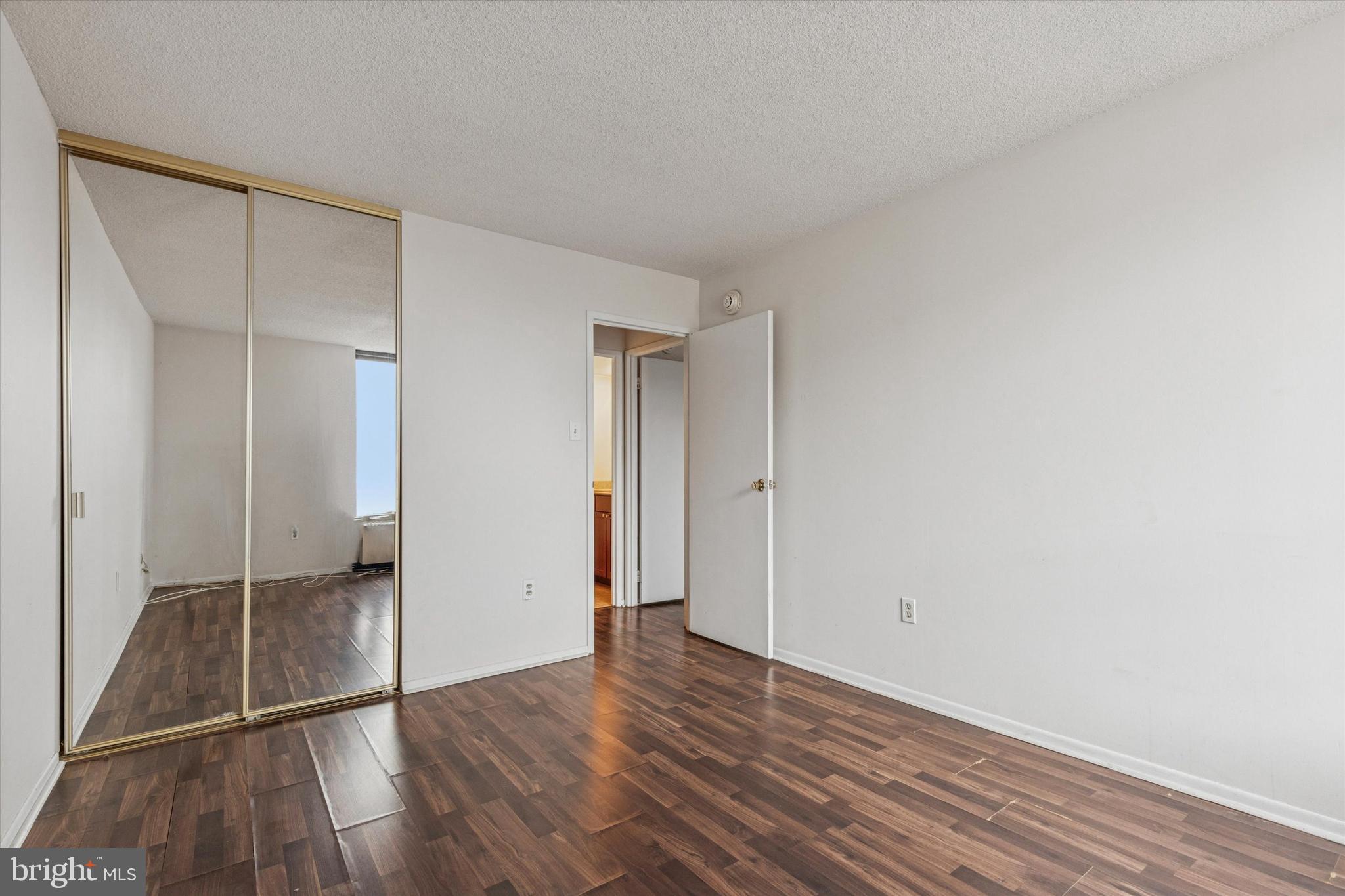 PLYMOUTH HILLS - Residential