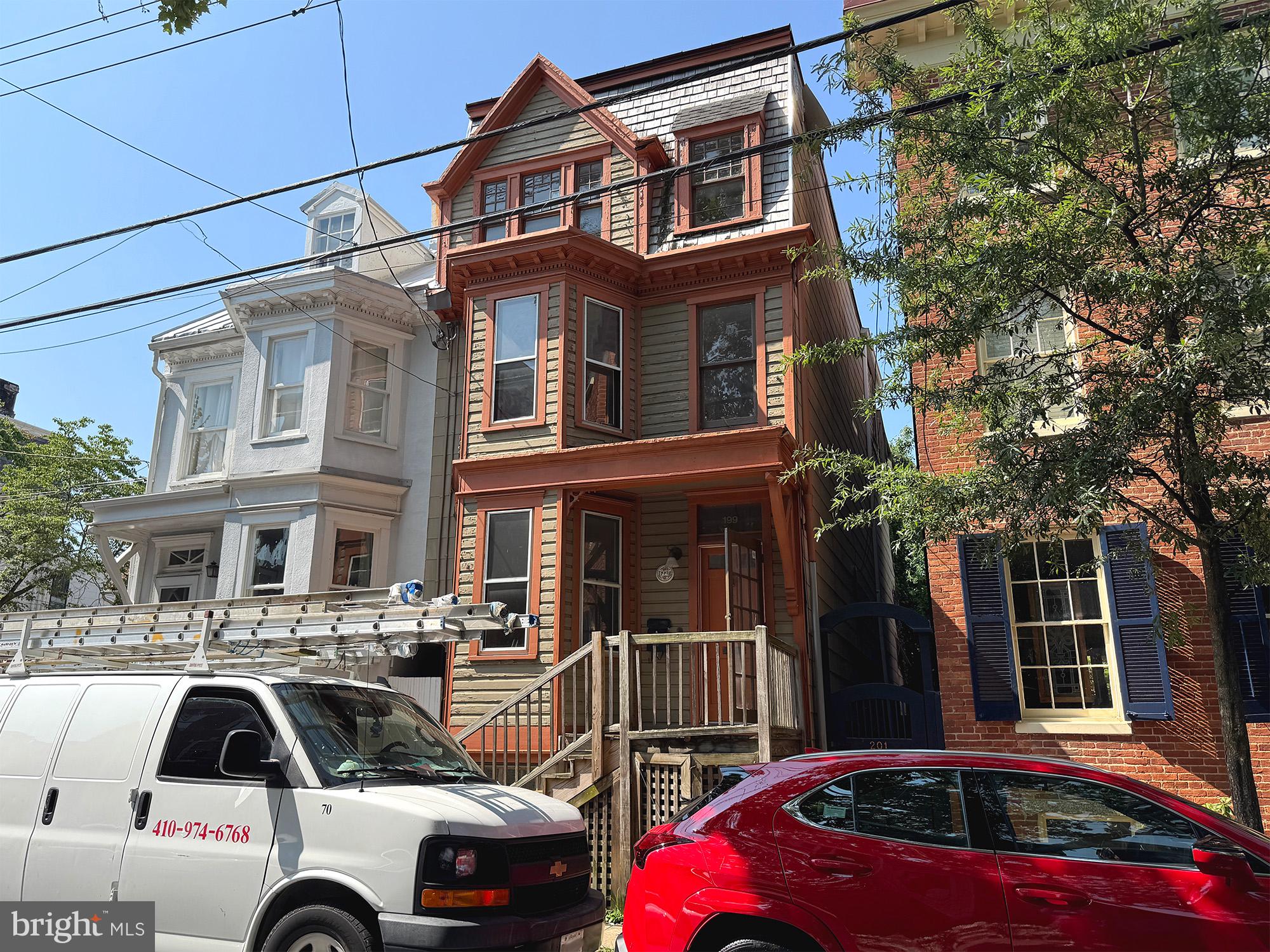 ONLINE REAL ESTATE AUCTION!! Online Bidding Opens - Monday, September 1, 2025. Online Bidding Closes - Wednesday, September 3, 2025 at 11:00 AM. List price is opening bid only. 199 Prince George Street is situated in the Downtown Annapolis Historic District, one block east of State Circle, and one block northwest of the City Dock. The home is within a short walk of Maryland State government offices, the State House, legislative houses, the US Naval Academy, restaurants, hotels, shops, historic sites and Annapolis Harbor. Prince George Street is a picturesque one-way street, lined with detached homes and townhomes often exceeding 100 years of age.