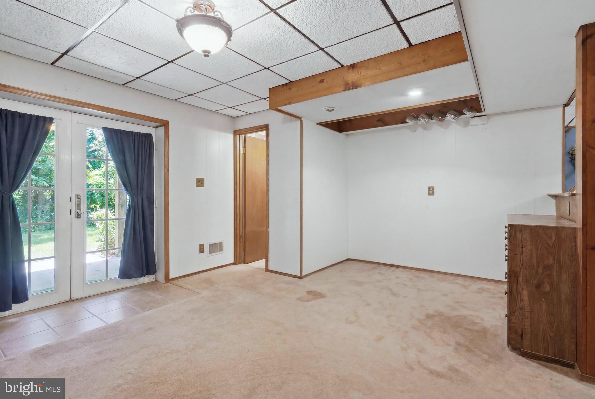 ROLL ACRES - Residential