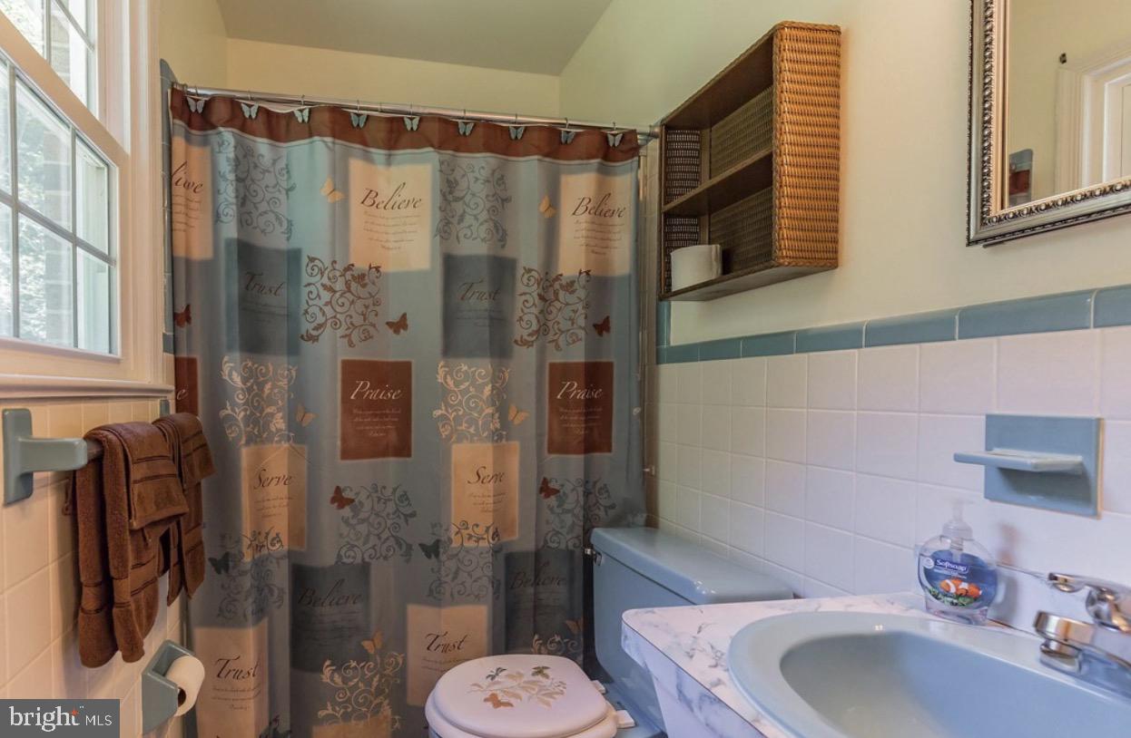 ROLL ACRES - Residential