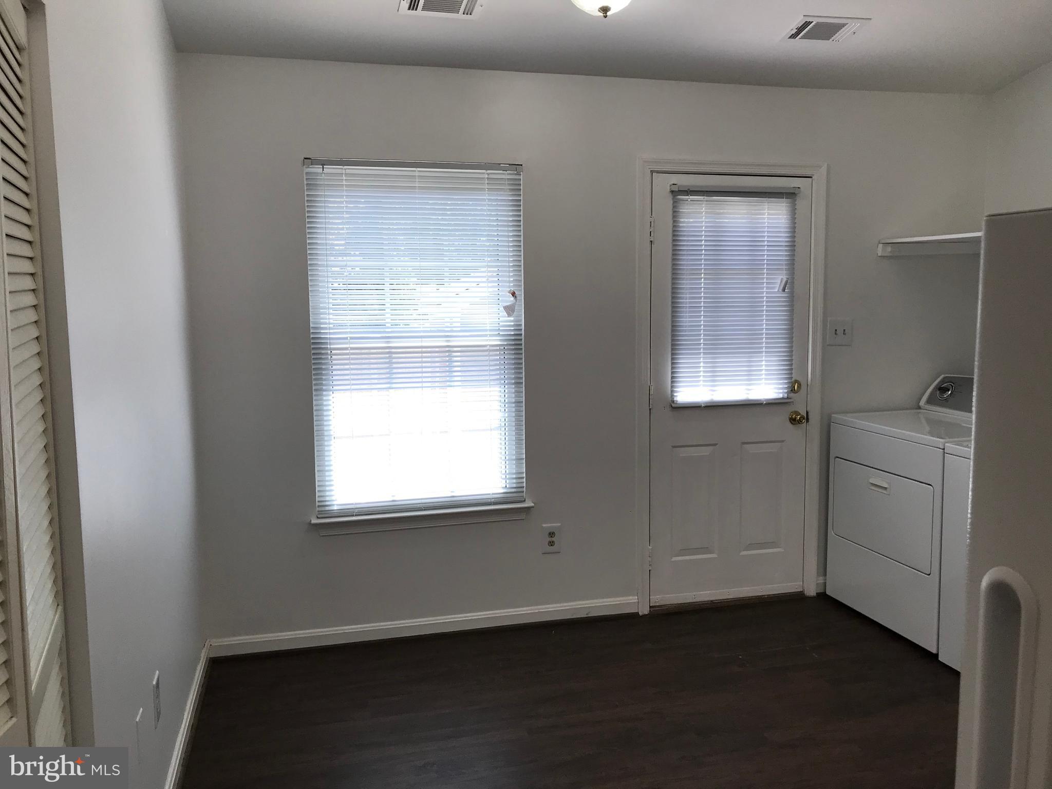 MAXWELLTON LA PLATA - Residential Lease