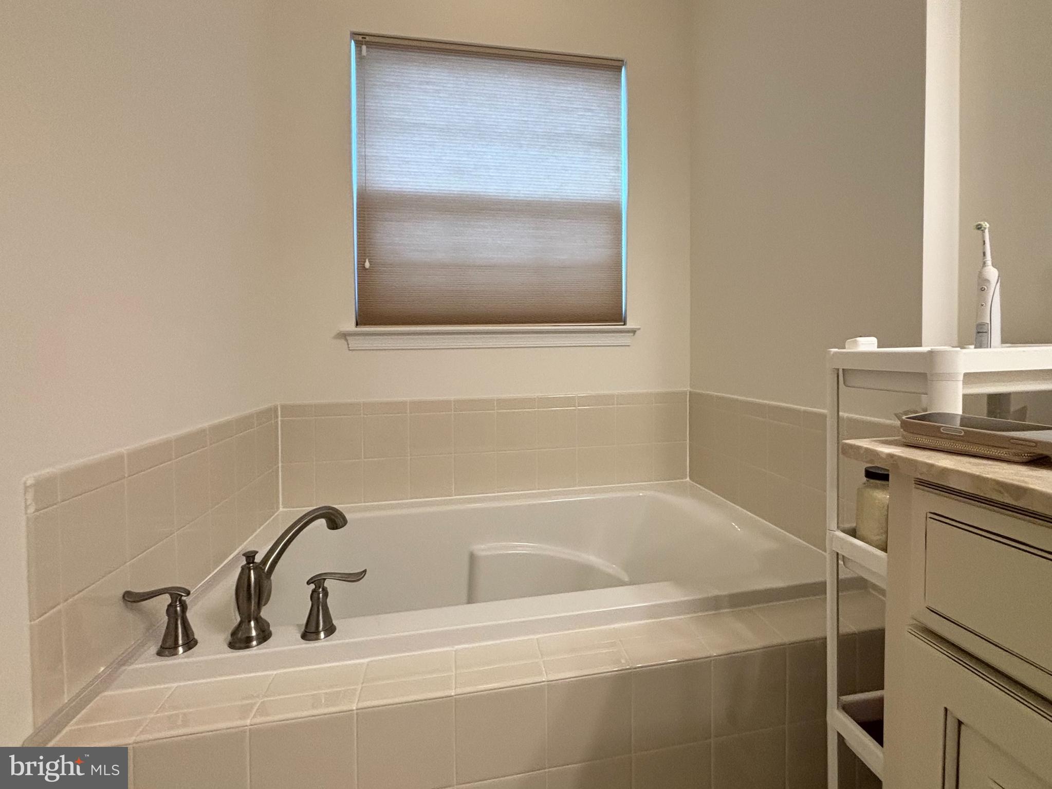 WATERFORD HILLS - Residential Lease