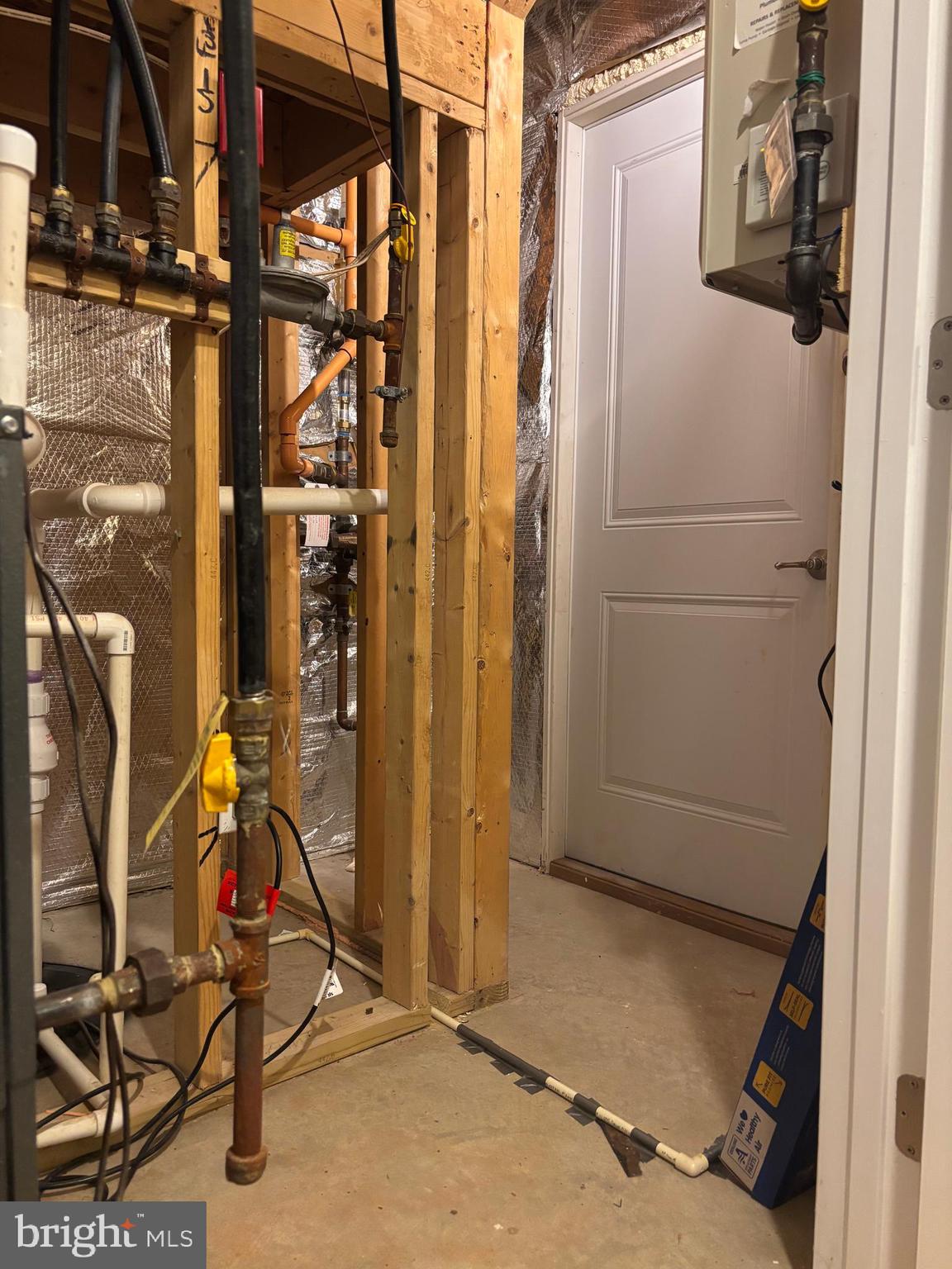 WATERFORD HILLS - Residential Lease