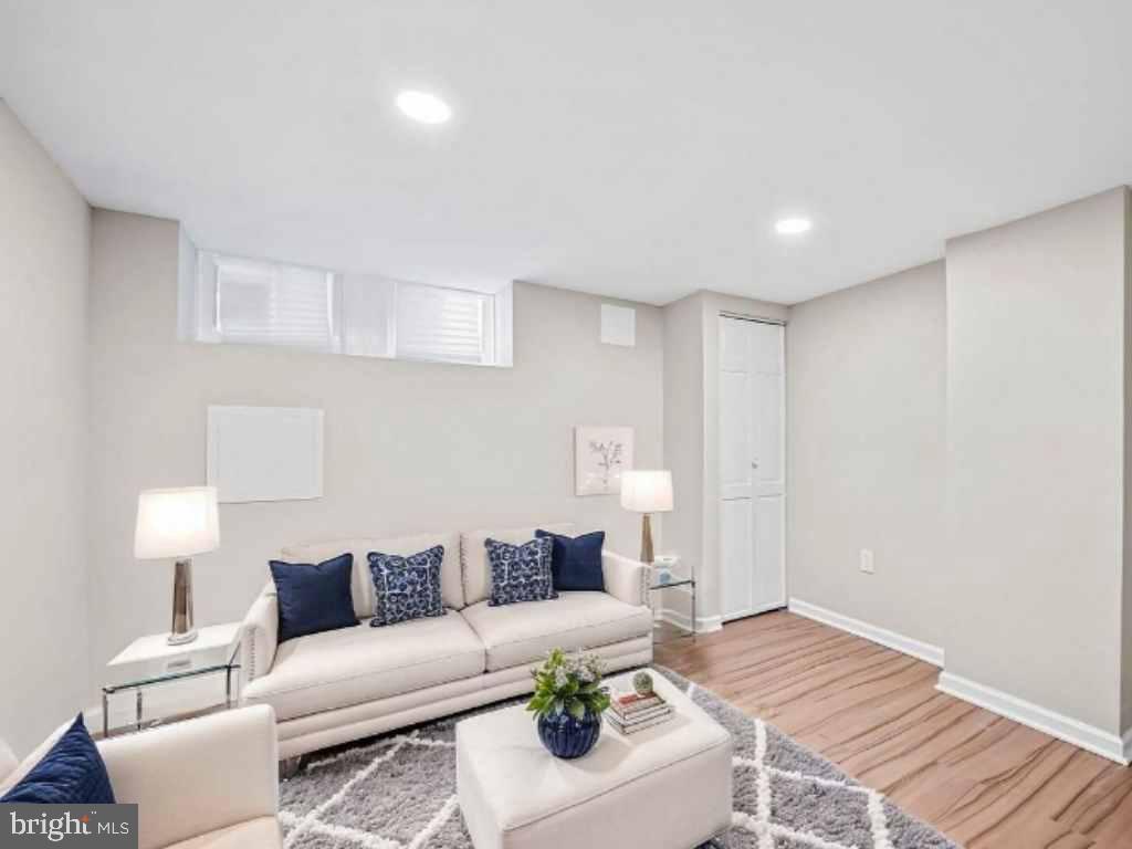 EASTERWOOD - Residential