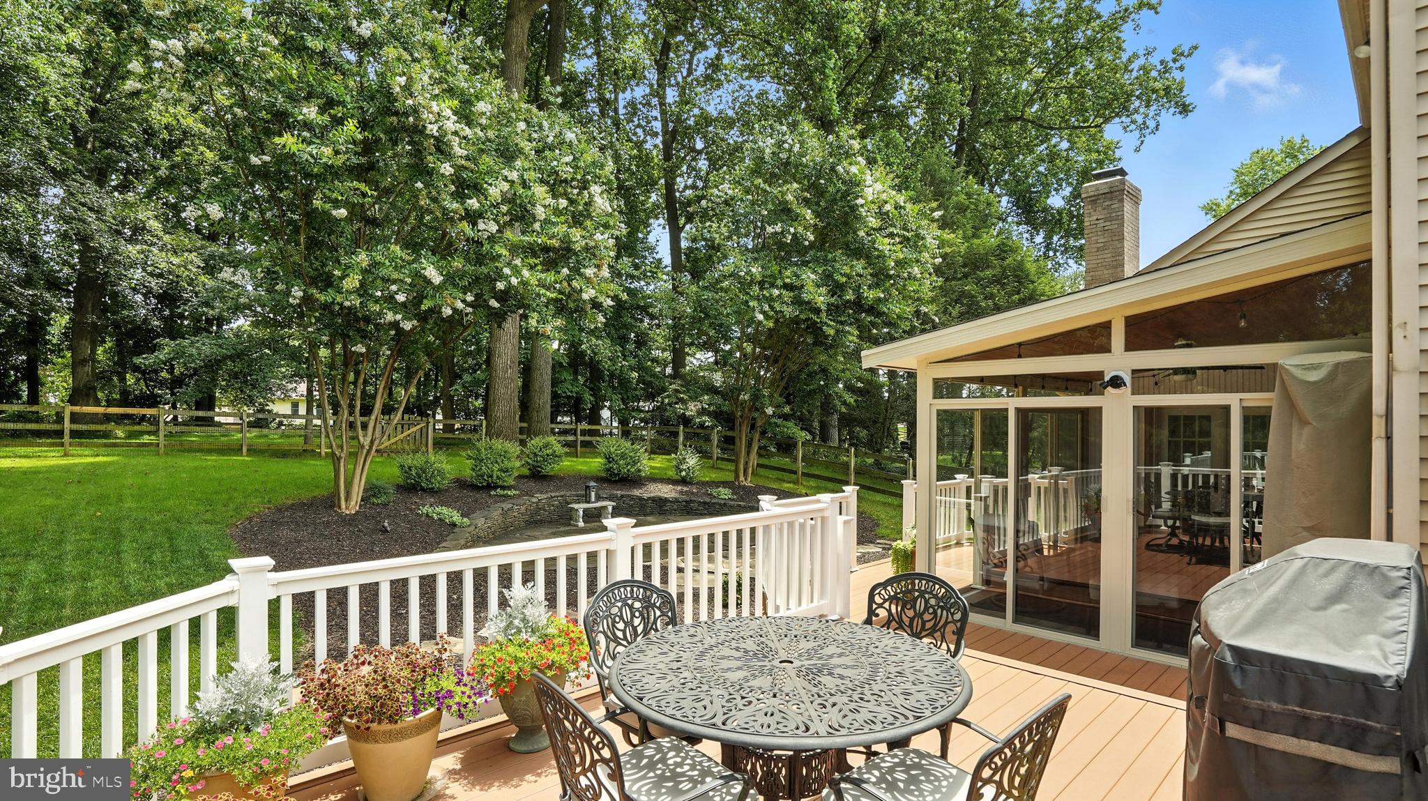 7 5 OAKS CT