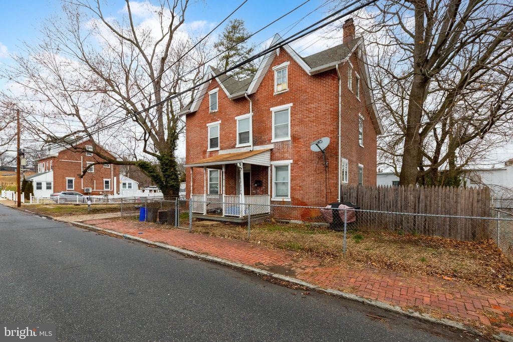 Photo of 15 7th Street, BROOKHAVEN, PA 19015 (MLS # PADE2109886)