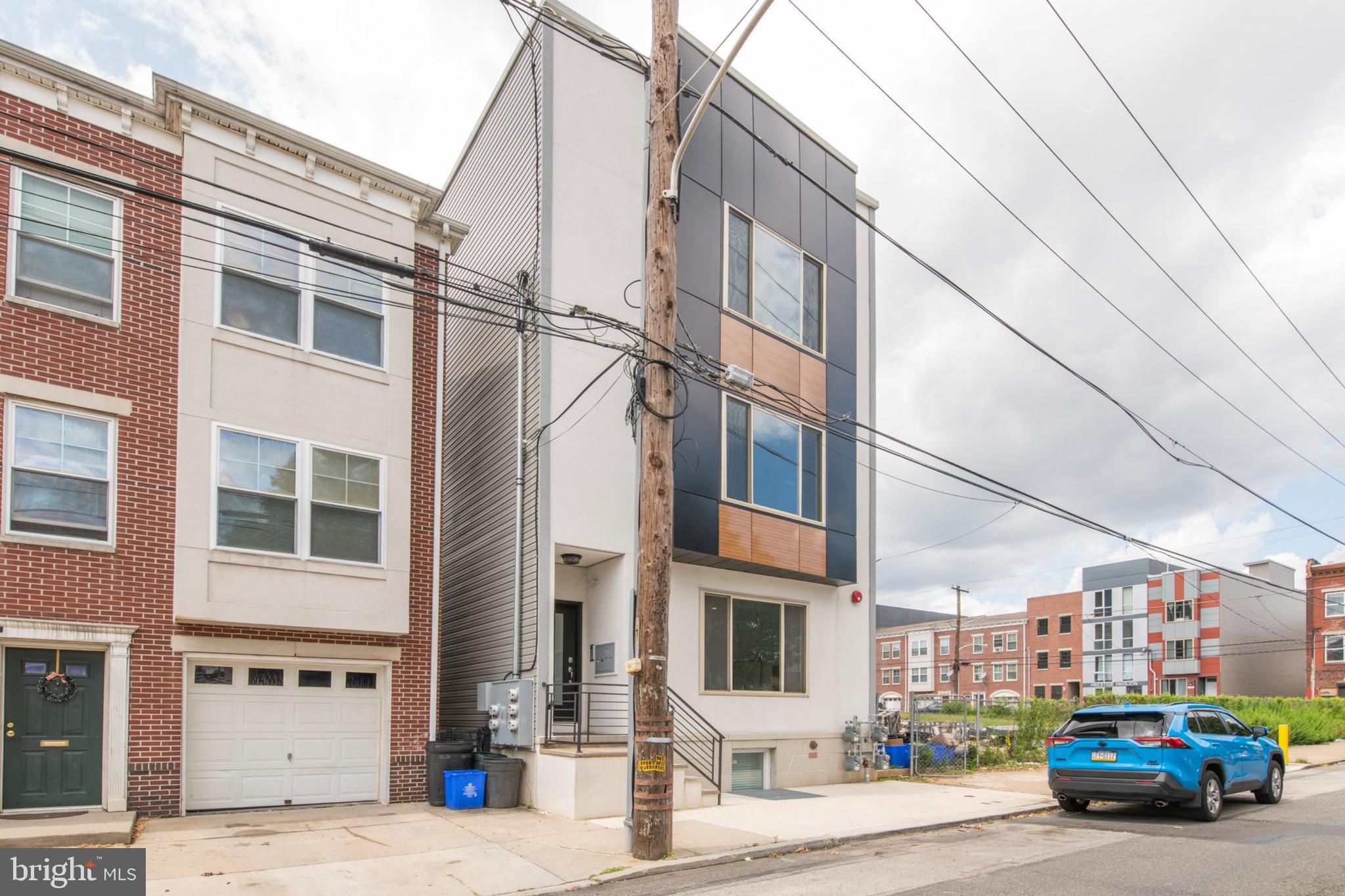 1528 N MARSHALL STREET