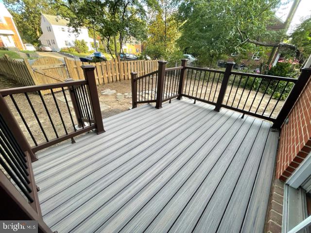 ARLINGTON FOREST - Residential Lease