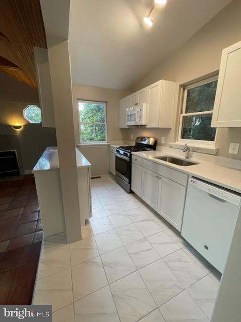 ARLINGTON FOREST - Residential Lease