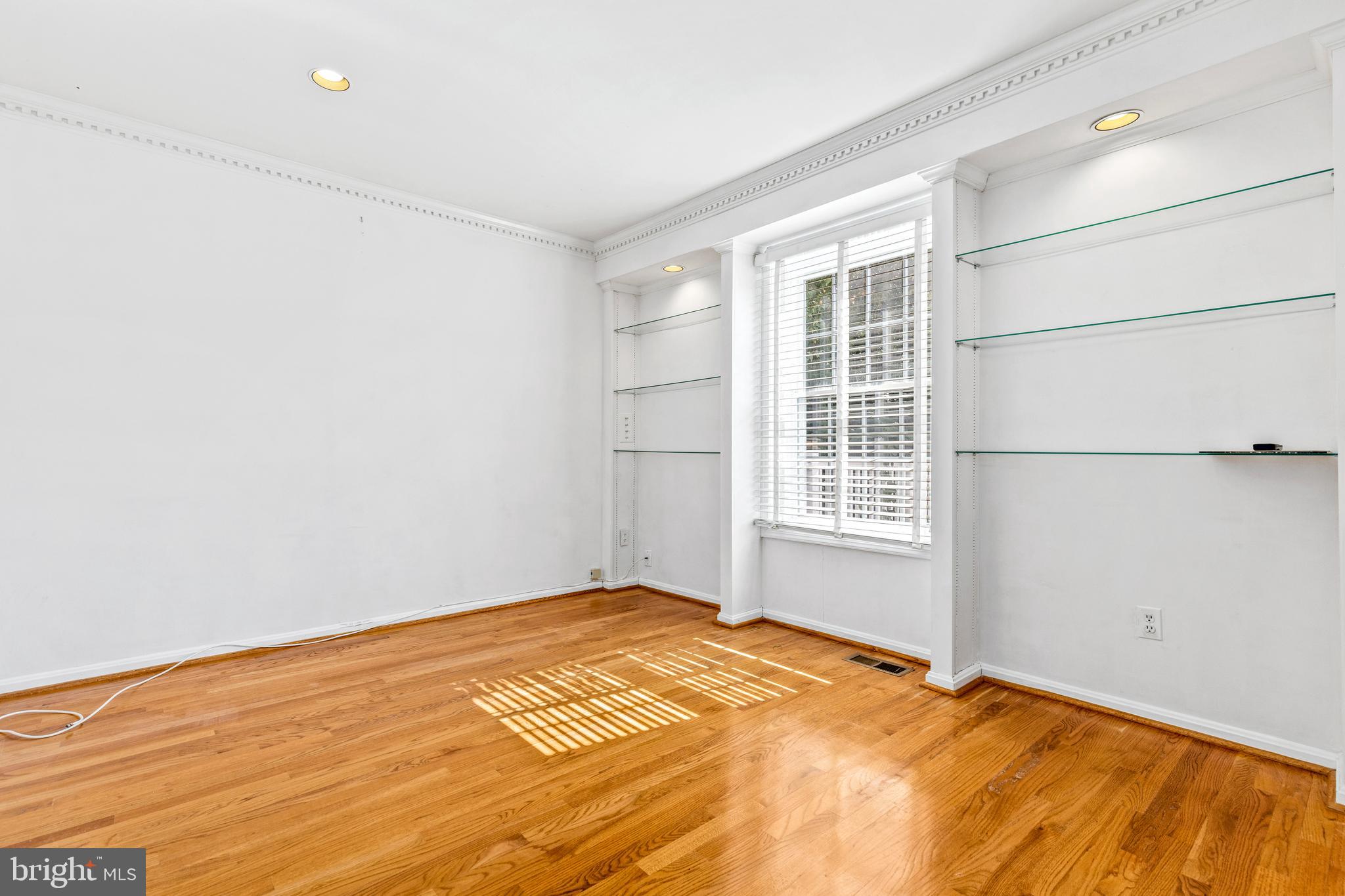 MILL CREEK SOUTH - Residential