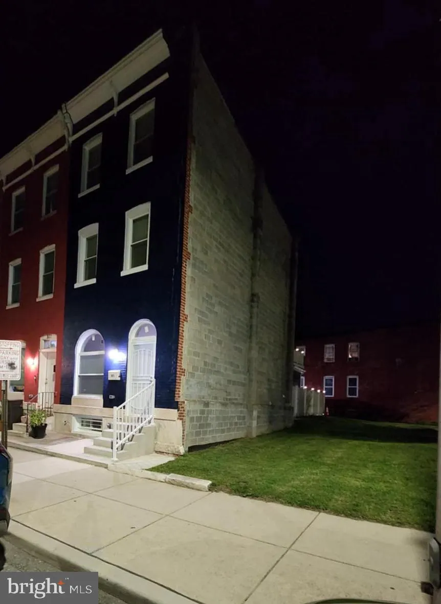 Baltimore, Maryland 21205, United States, 4 Bedrooms Bedrooms, ,5 BathroomsBathrooms,Residential,Active,198854