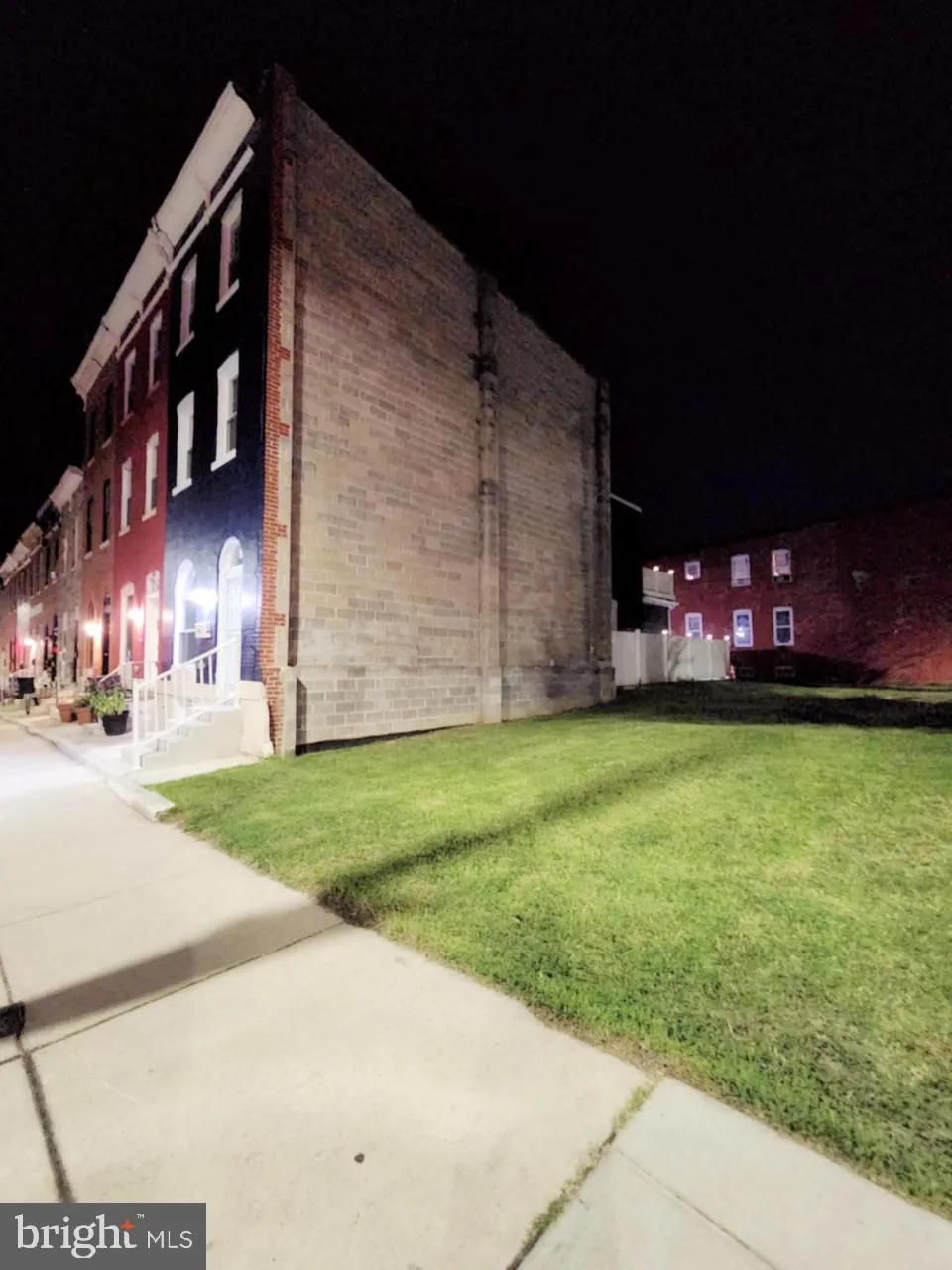 Baltimore, Maryland 21205, United States, 4 Bedrooms Bedrooms, ,5 BathroomsBathrooms,Residential,Active,198854