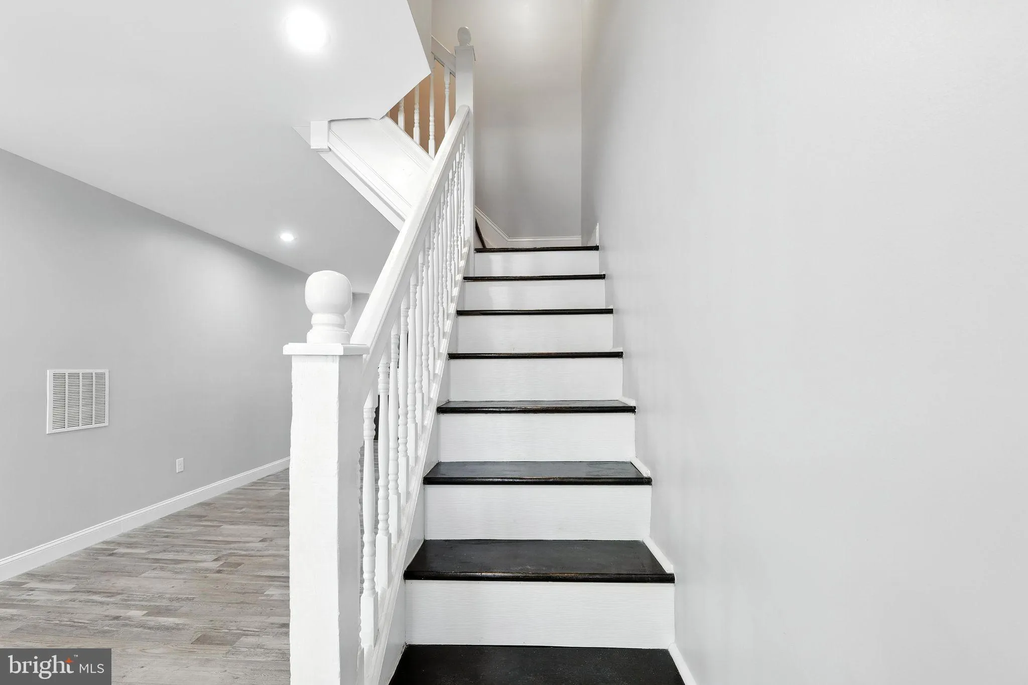 Baltimore, Maryland 21205, United States, 4 Bedrooms Bedrooms, ,5 BathroomsBathrooms,Residential,Active,198854