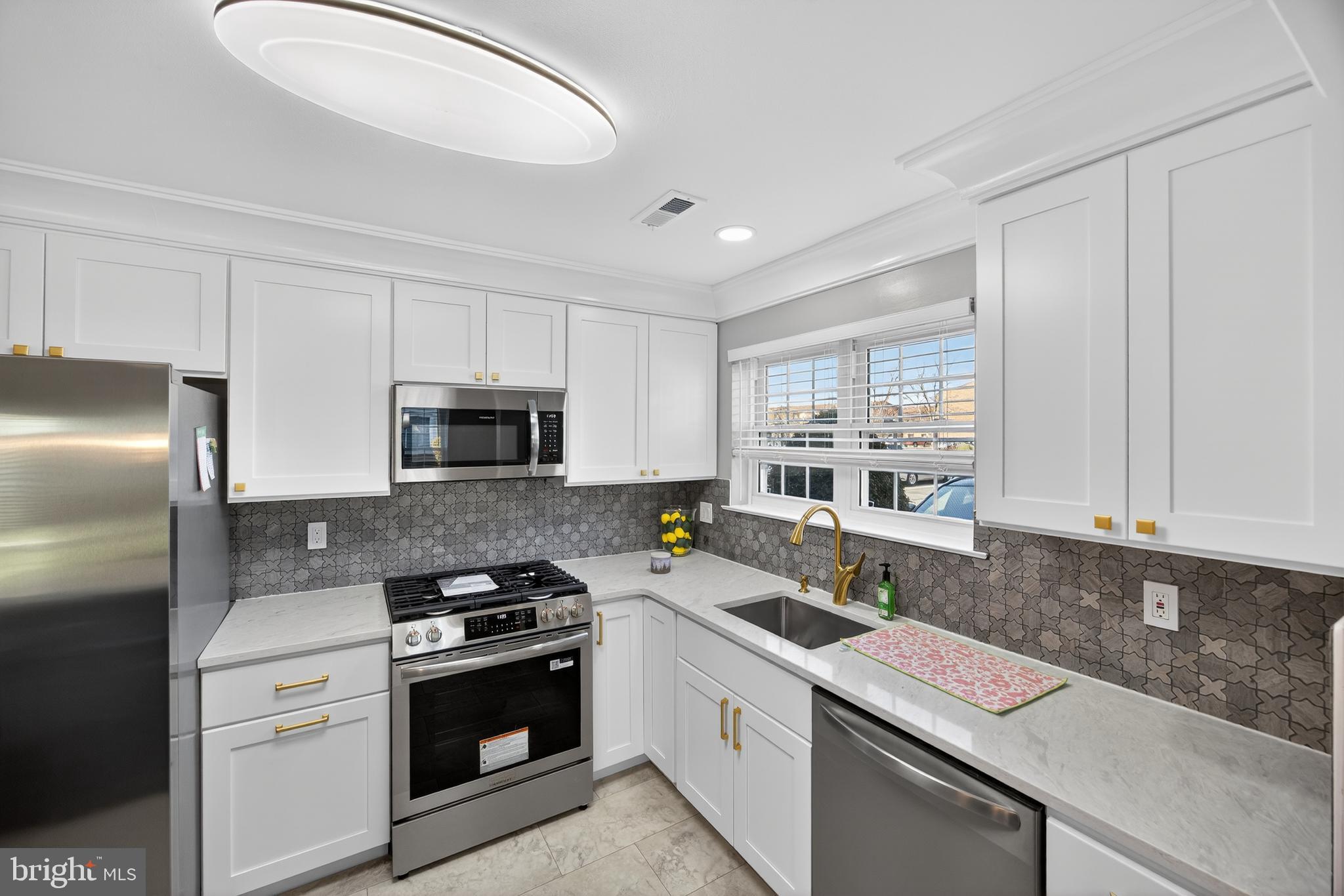 DELAIRE LANDING - Residential