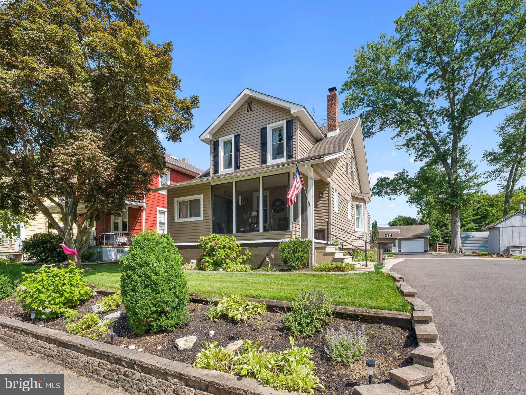 214 SPRUCE STREET