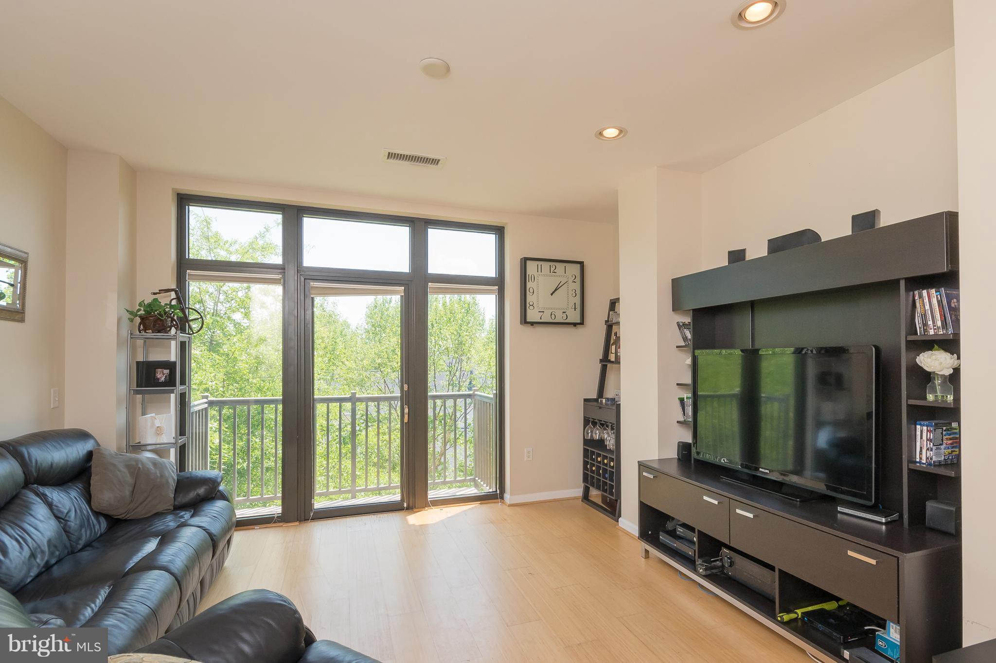 SPECTRUM CONDO - Residential