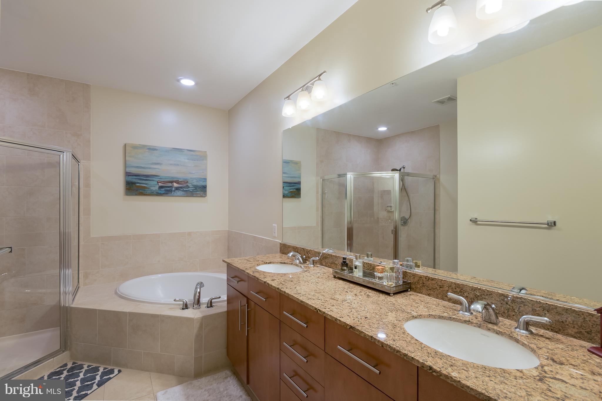 SPECTRUM CONDO - Residential