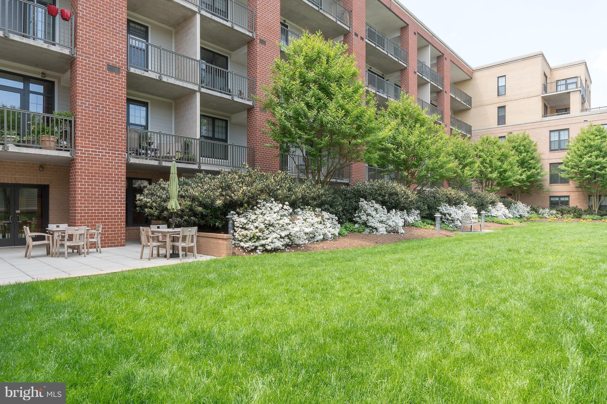 SPECTRUM CONDO - Residential