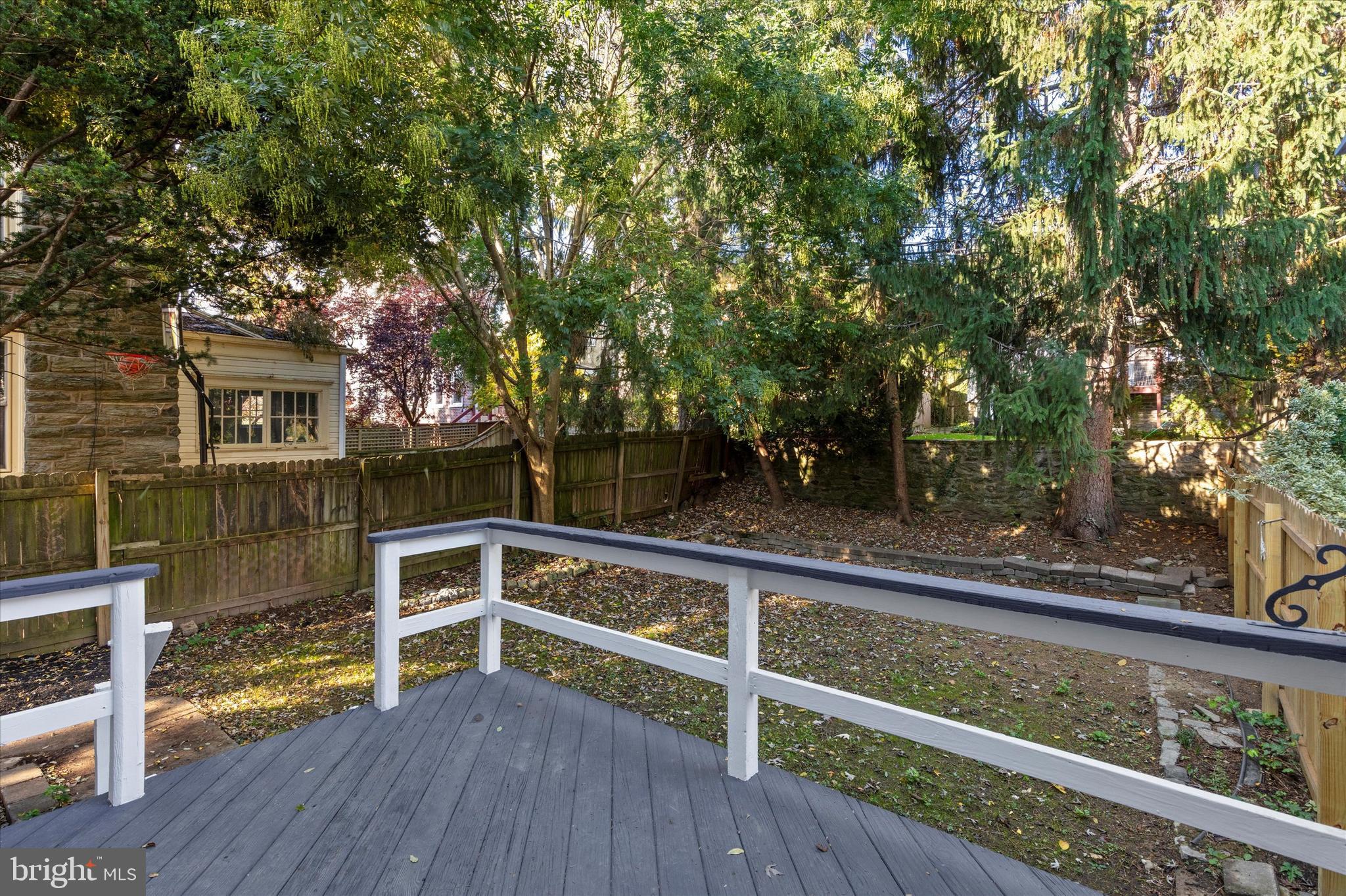 CHESTNUT HILL - Residential