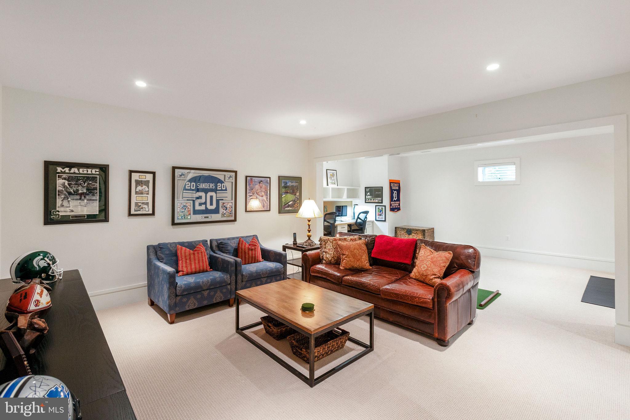 CHEVY CHASE - Residential