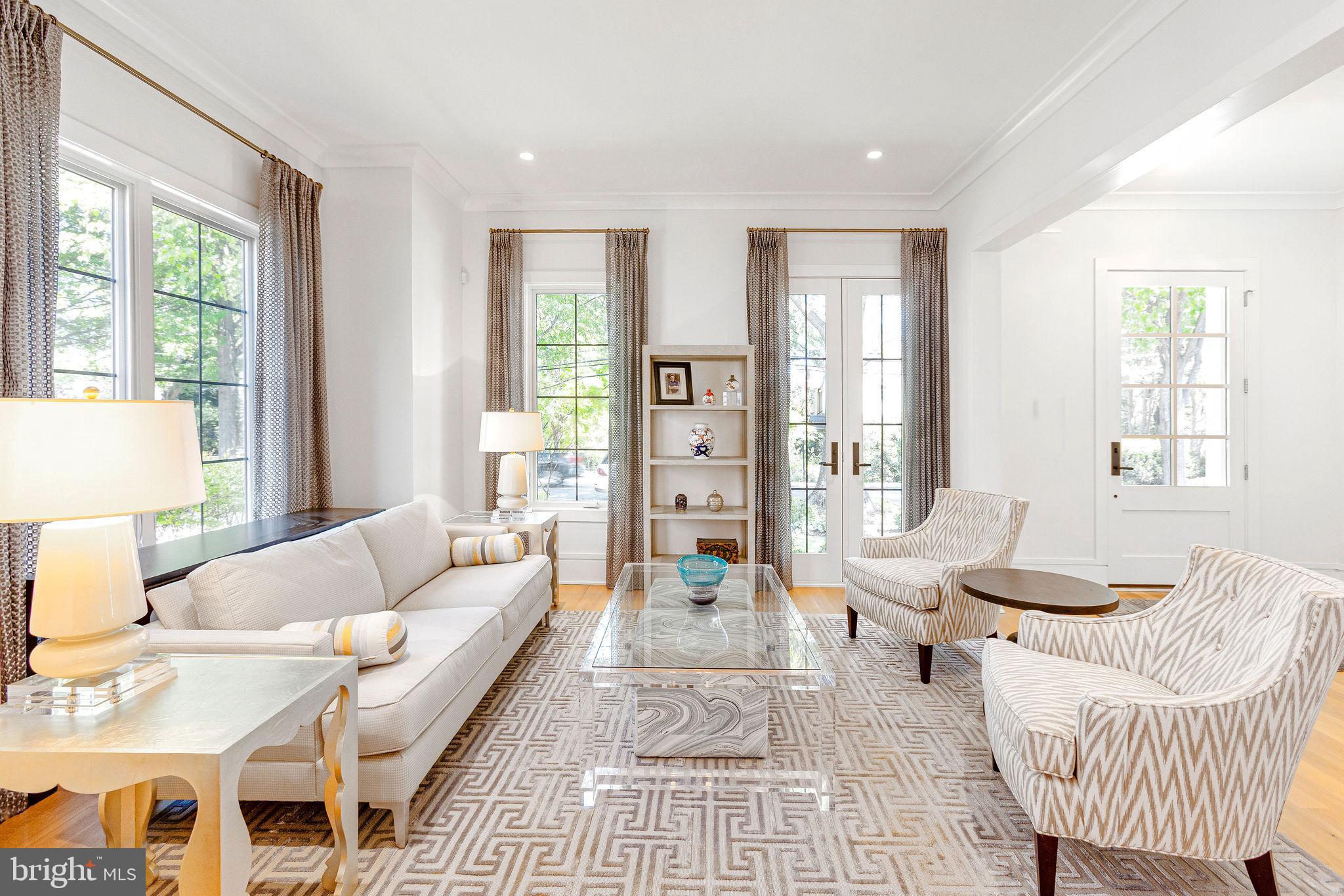 CHEVY CHASE - Residential
