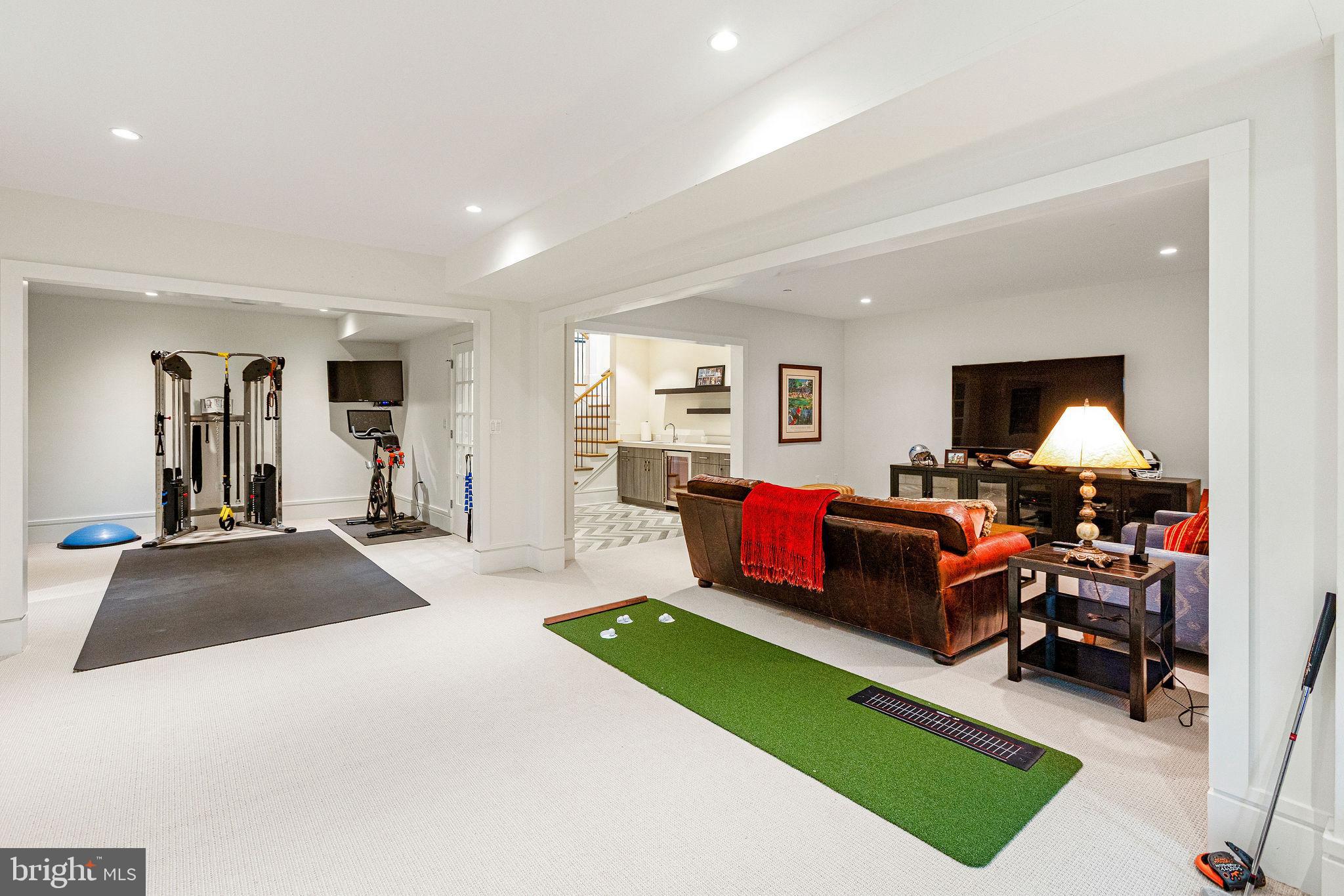 CHEVY CHASE - Residential