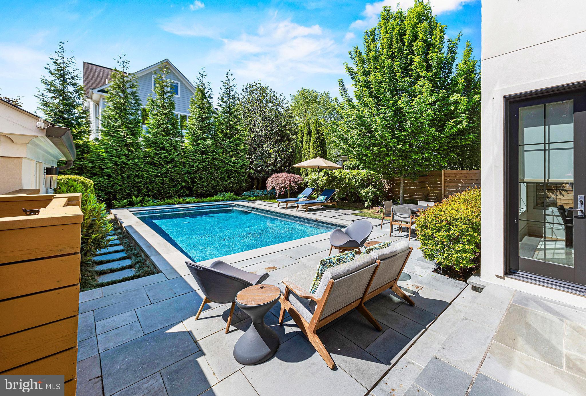 CHEVY CHASE - Residential