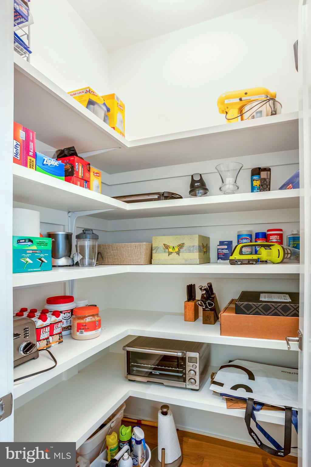 CHEVY CHASE - Residential