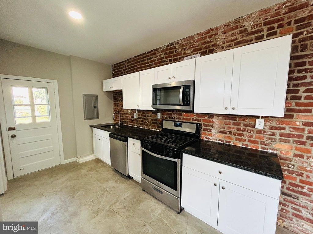 Photo of 326 Fountain Street #2, PHILADELPHIA, PA 19128 (MLS # PAPH2587000)