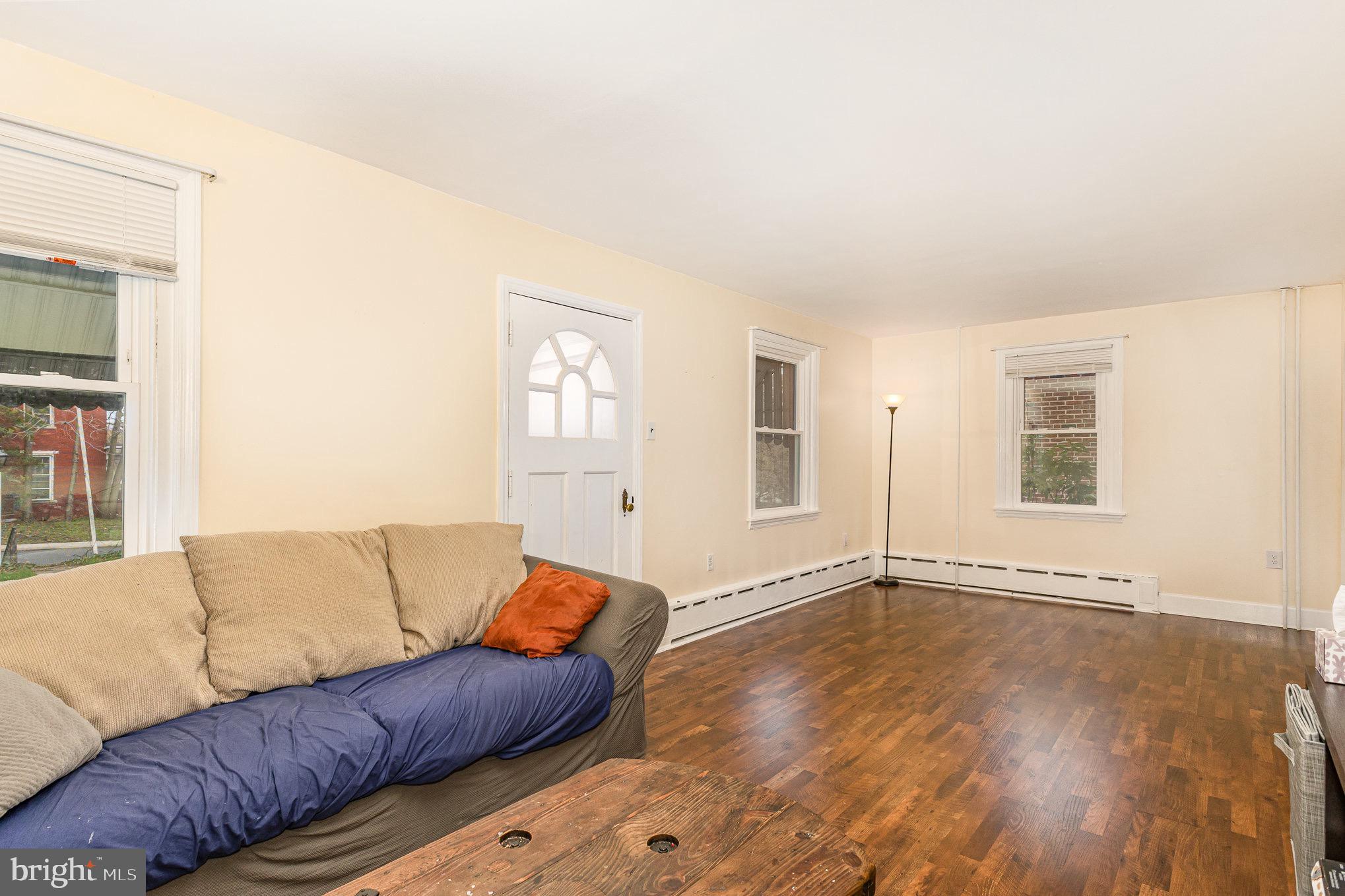 942 QUENTIN ROAD
