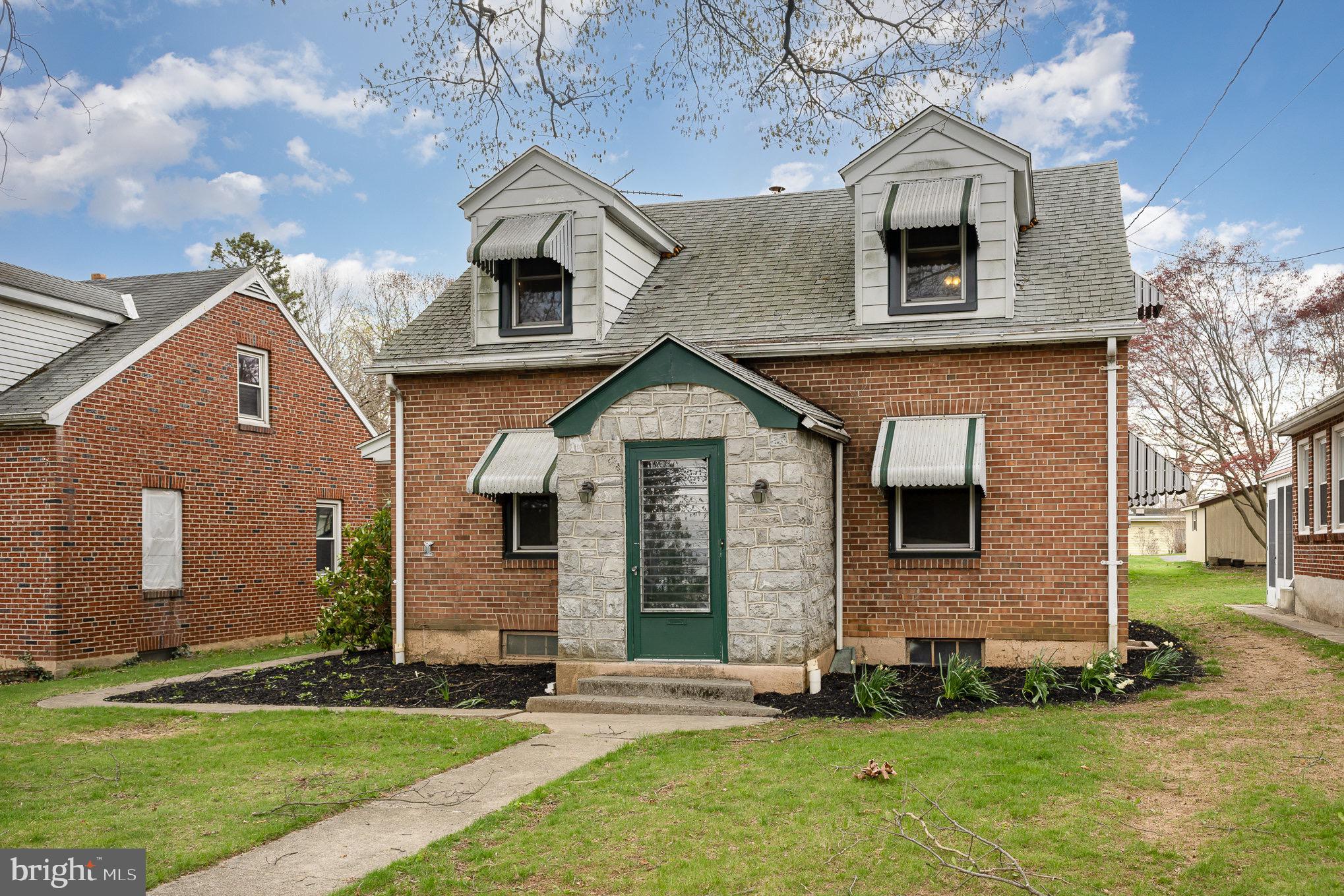942 QUENTIN ROAD