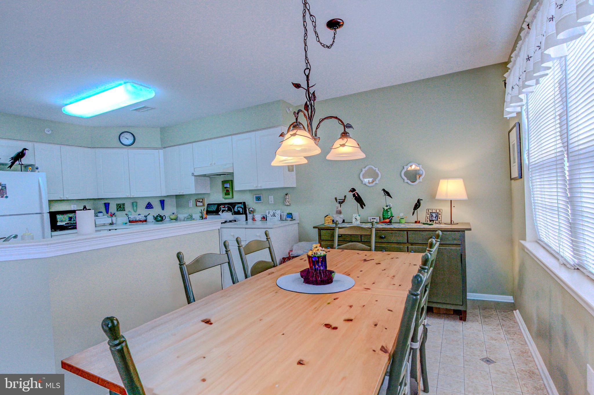 COUNTRY CROSSING - Residential