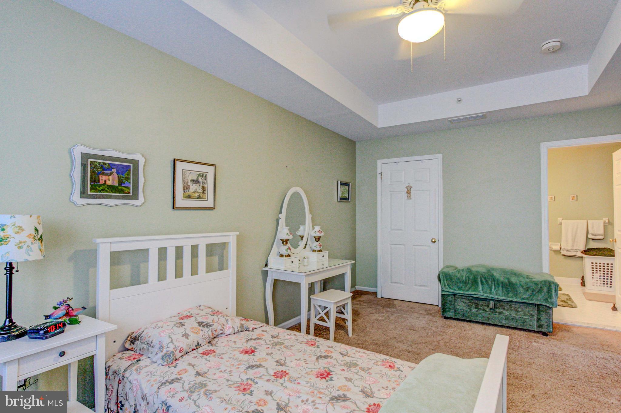 COUNTRY CROSSING - Residential