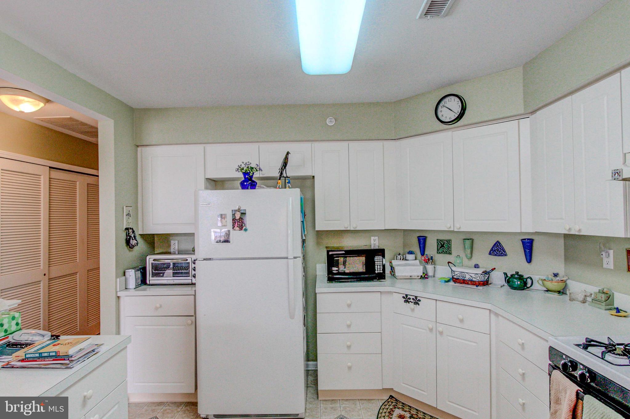 COUNTRY CROSSING - Residential