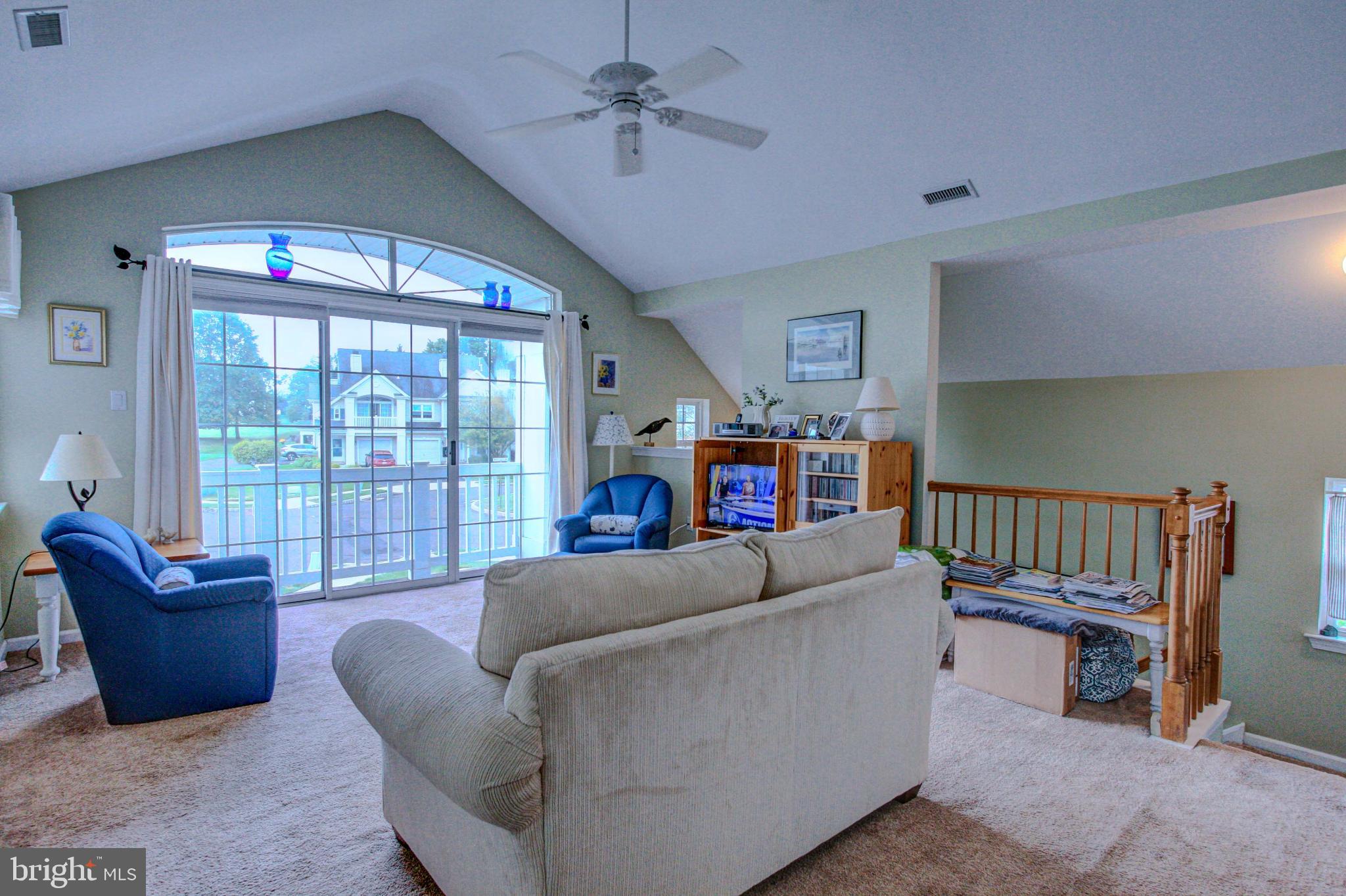 COUNTRY CROSSING - Residential