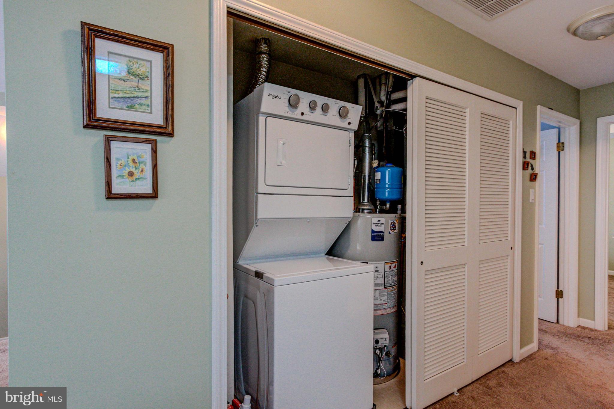 COUNTRY CROSSING - Residential