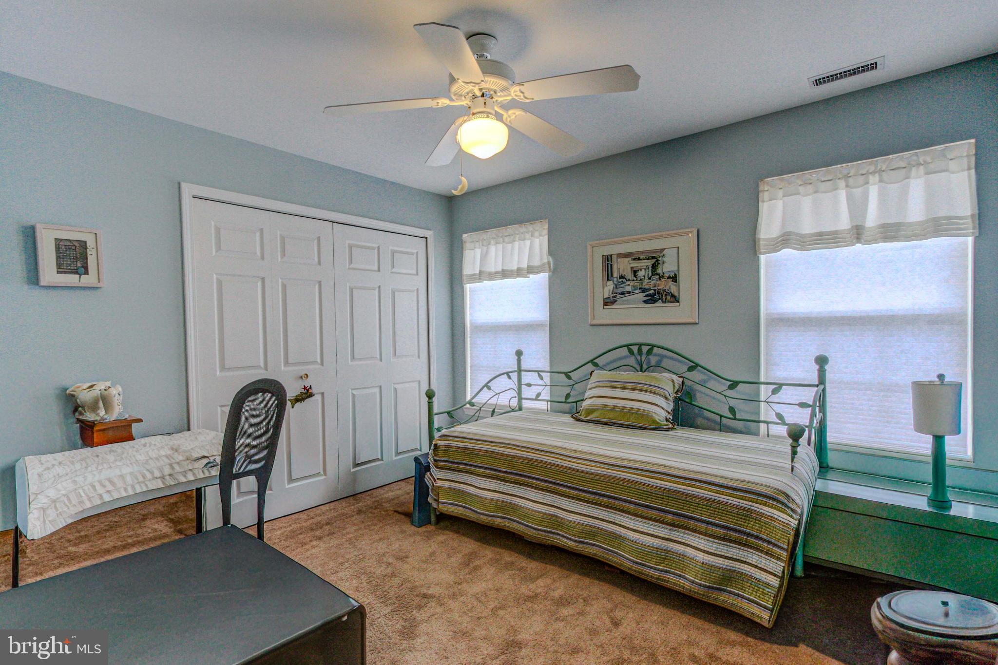 COUNTRY CROSSING - Residential