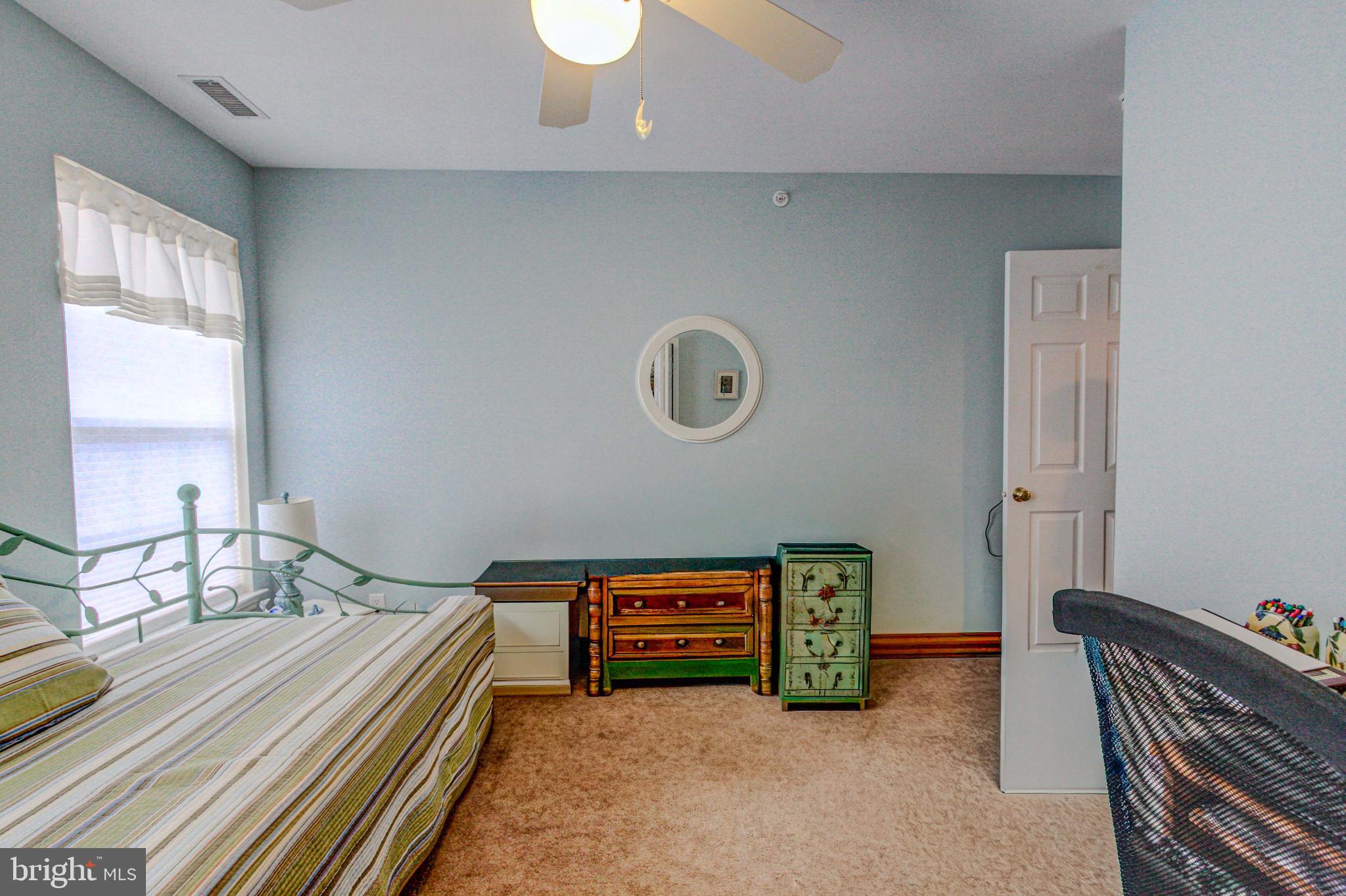 COUNTRY CROSSING - Residential