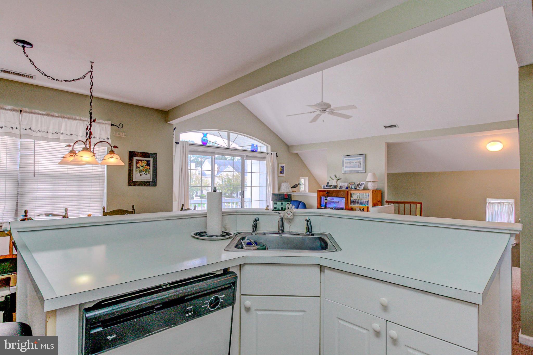 COUNTRY CROSSING - Residential