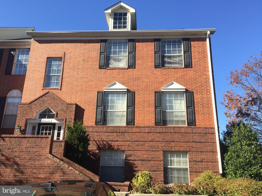 New Owner and Fully Updated Now Available Feb 1st or earlier. Beautifully Renovated 2BR/2BA Condo: NEW Ceramic Floors/ HWF, All SS Appliances, Double sink, Paint, Window Blinds/Screens, Faucets, Lights, Full size Washer/Dryer & more in Leesburg. Close to major roads (Rt 7, 15, 267). NO Smoking & NO Pets. Min 12 months lease. One months's rent for security deposit. Application fee $45/Per adult.