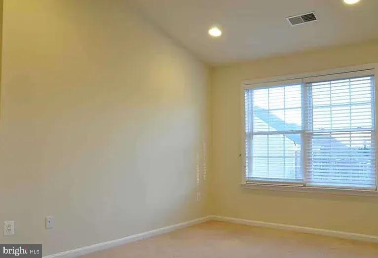 ORCHARD RUN TOWNHOUSE CONDOMINIUMS - Residential Lease