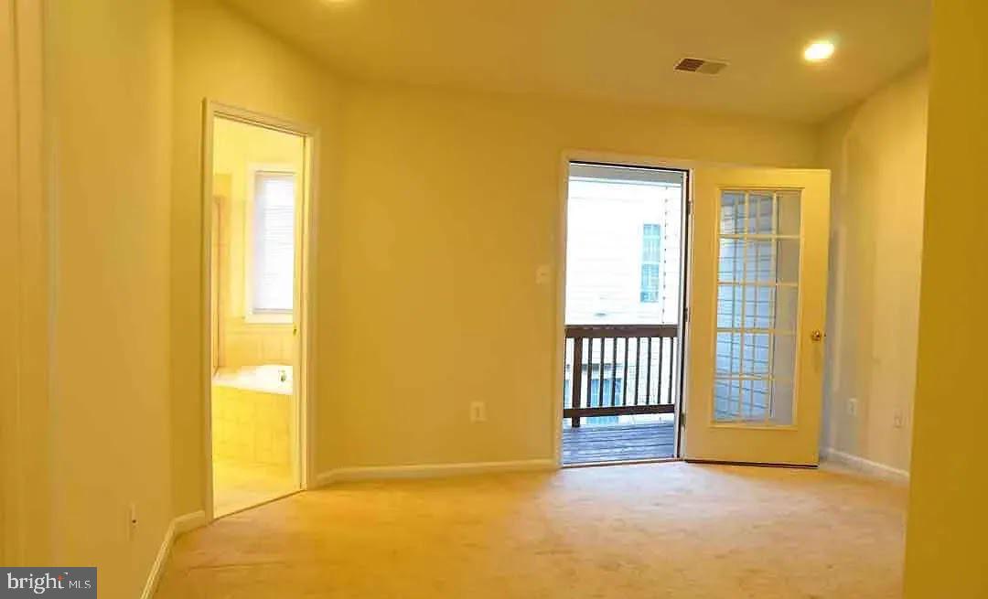 ORCHARD RUN TOWNHOUSE CONDOMINIUMS - Residential Lease