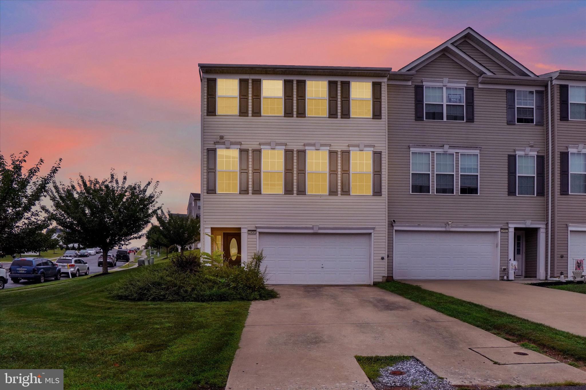 IRON BRIDGE LANDING - Residential