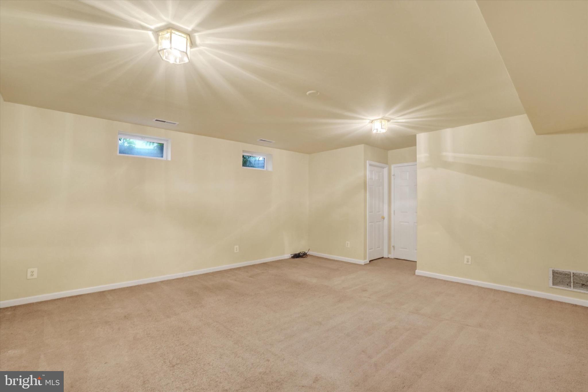 IRON BRIDGE LANDING - Residential