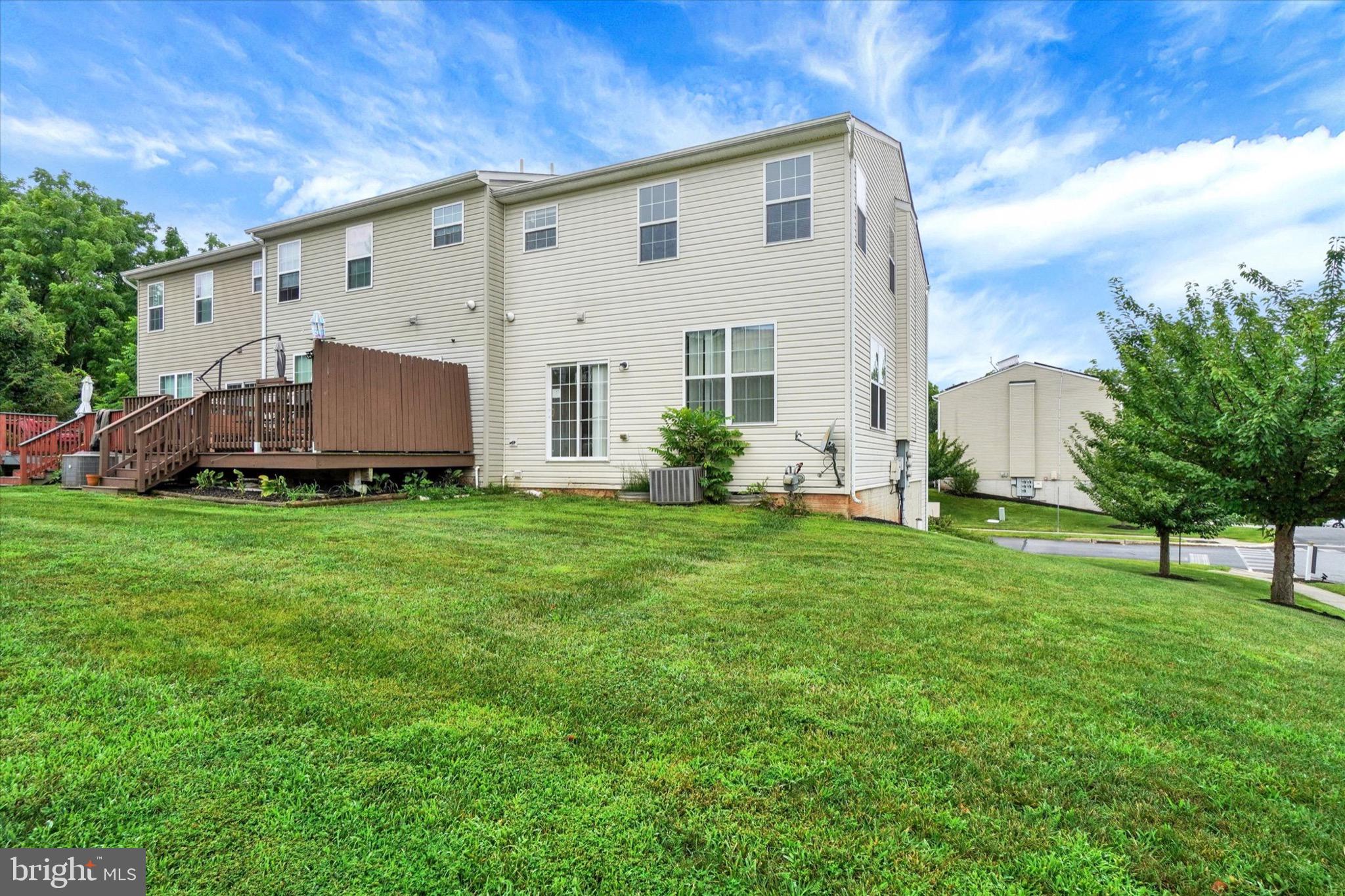 IRON BRIDGE LANDING - Residential