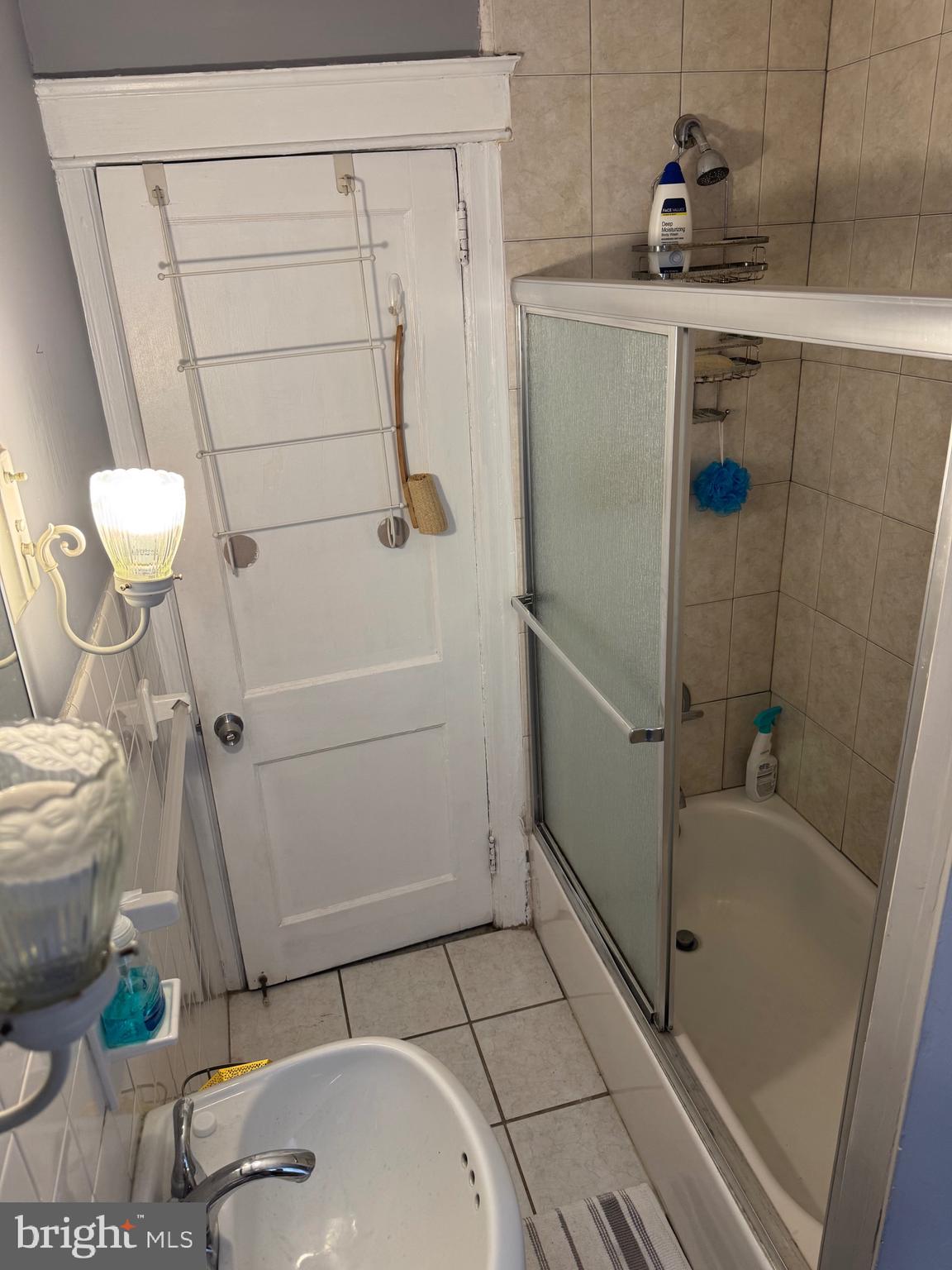 YEADON - Residential Lease