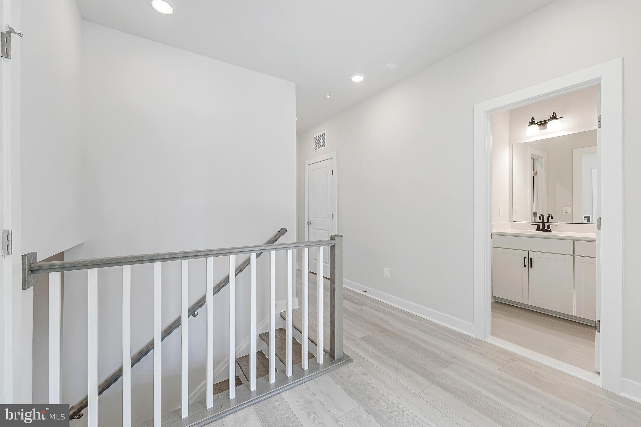 ONE LOUDOUN - Residential Lease