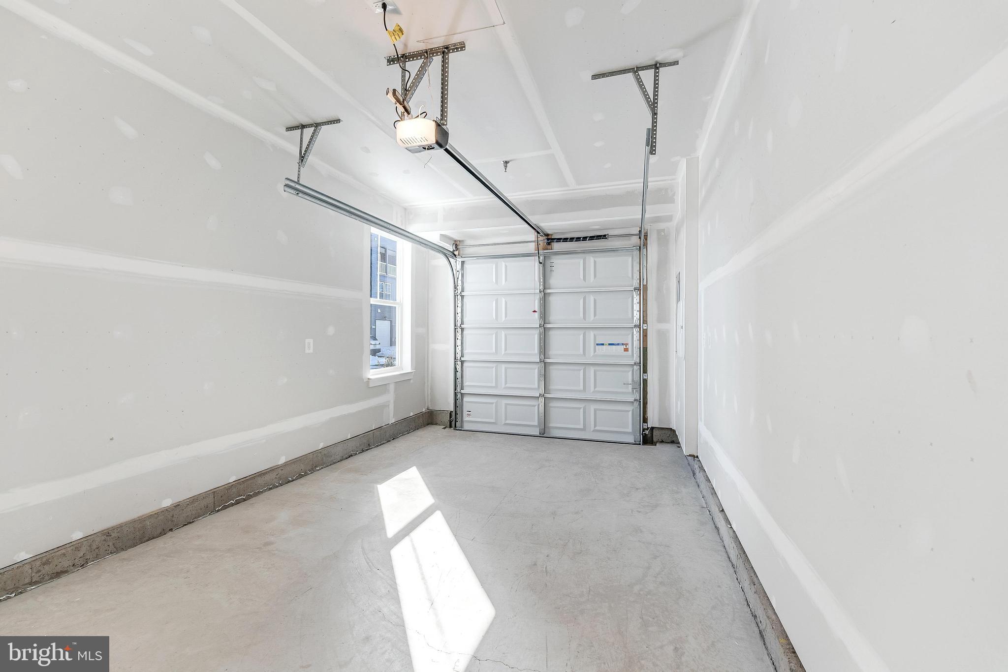 ONE LOUDOUN - Residential Lease