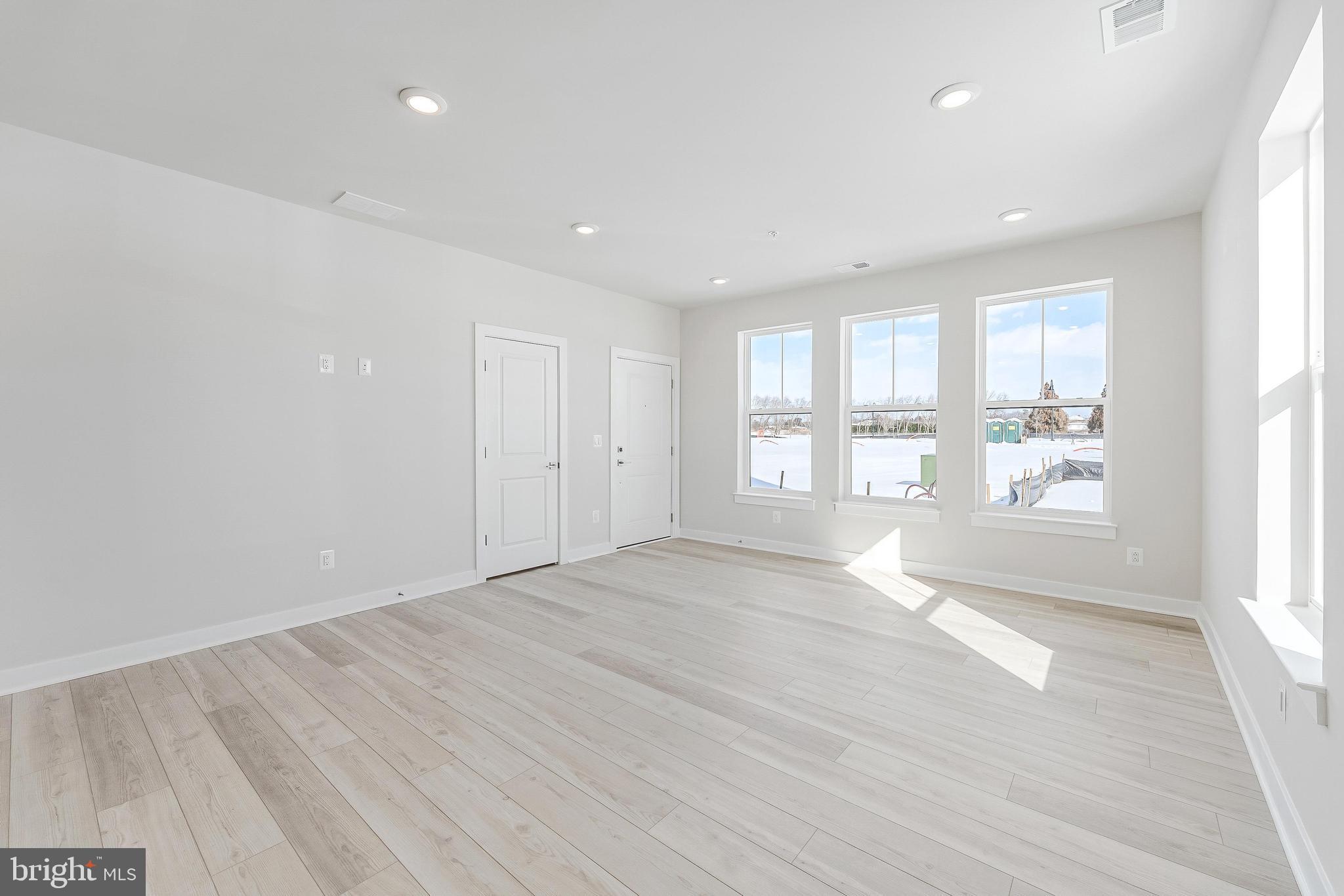 ONE LOUDOUN - Residential Lease